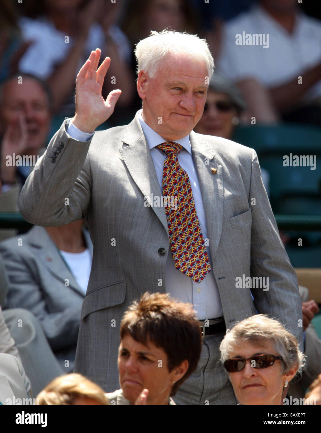 Sir Bobby Robson in the royal box on centre court during the Wimbledon Championships 2008 at the All England Tennis Club in Wimbledon. Stock Photo