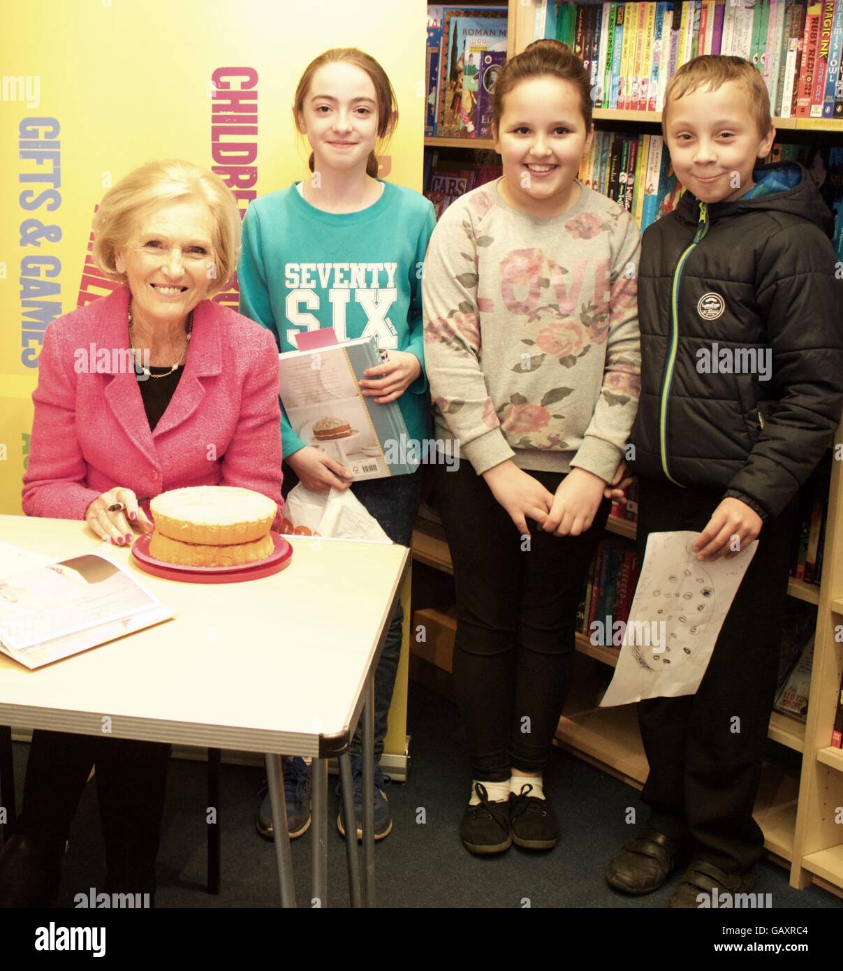 Mary Berry at her booksigning in Woodley Stock Photo