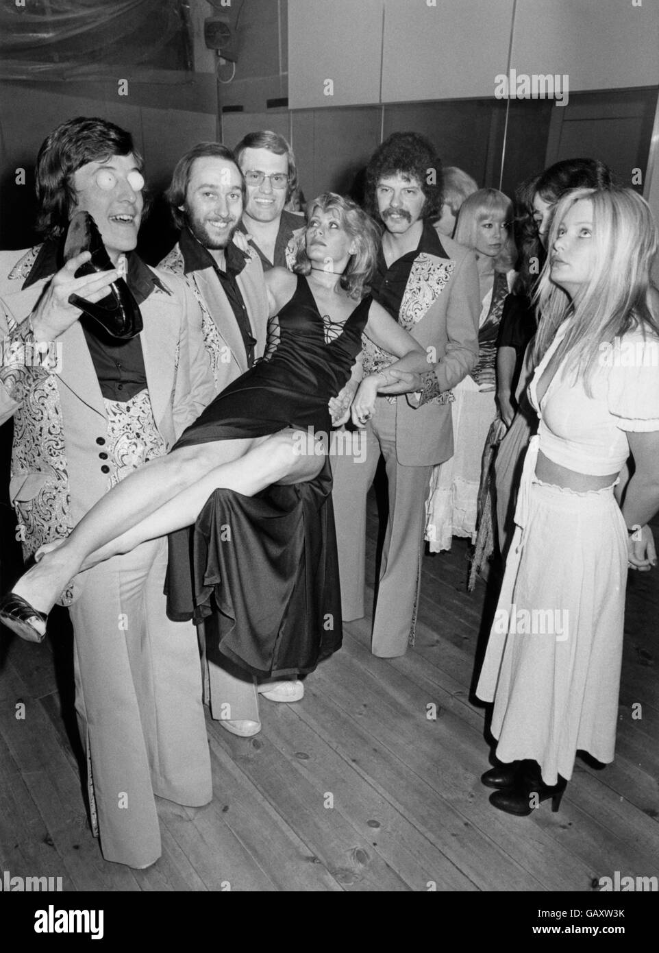 British Pop Music The 1970 s Stock Photo Alamy nell-barlow-style-clothes-outfits-and-fashion-celebmafia