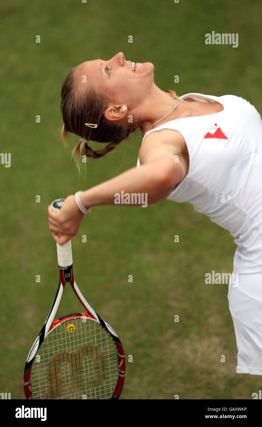 Agnes Szavay in action against Anabel Medina Garrigues Stock Photo