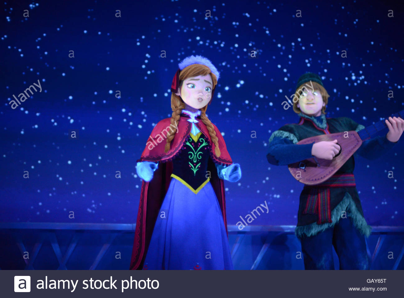 frozen-ever-after-ride-at-the-disney-world-epcot-park-in-florida-usa-GAY65T.jpg