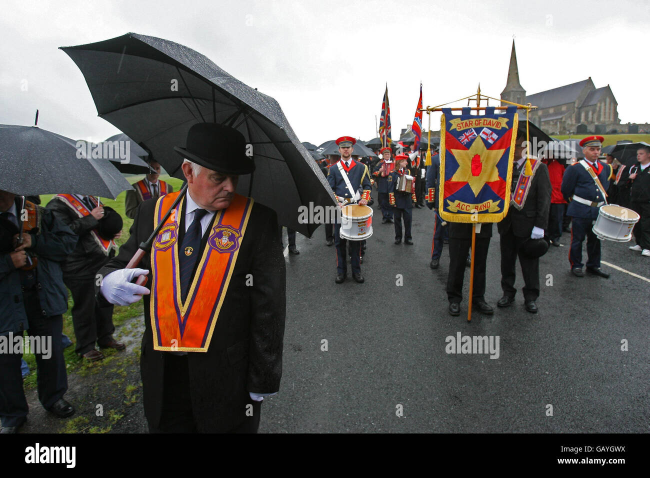 Portadown Orangemen stand in front of Drumcree church as the lodge is prevented from Marching down the nationalist Garvaghy road. Stock Photo
