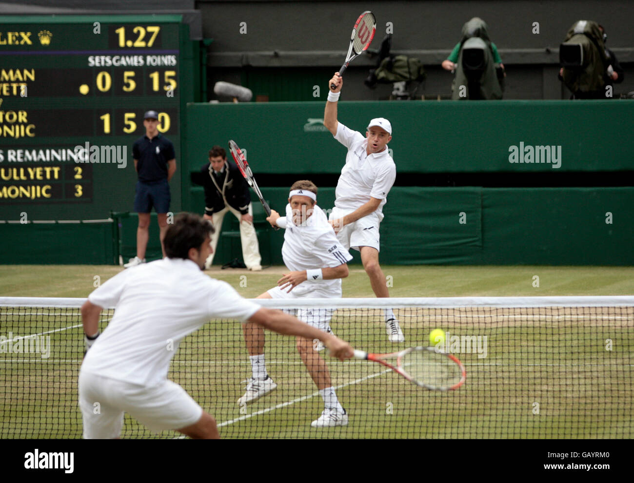 Jonas Bjorkman and Kevin Ullyett (right) in action against Daniel ...