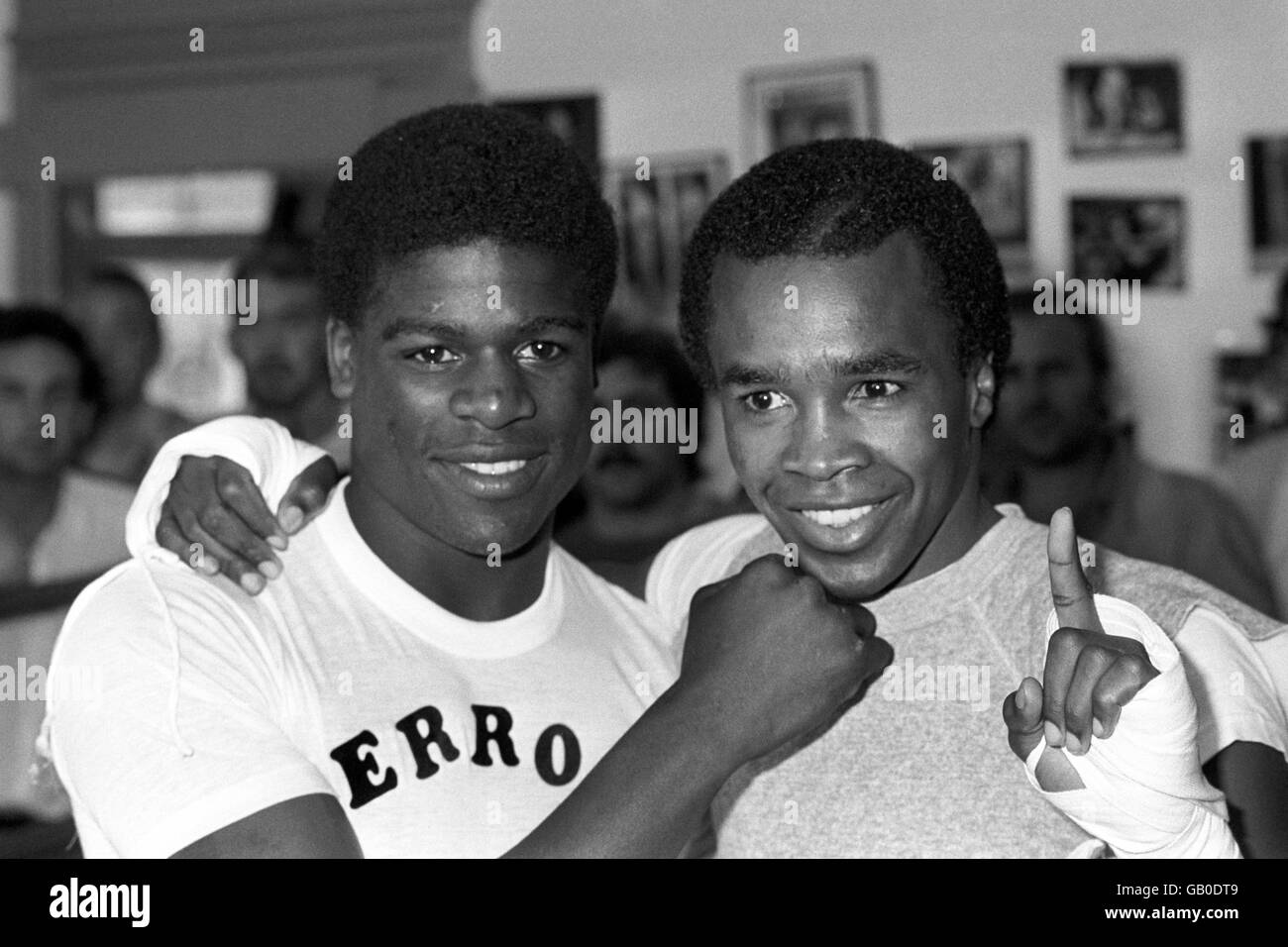 World welterweight boxing champion Sugar Ray Leonard with British boxer Errol Christie when a Canadian film company filmed the champion in action. Stock Photo