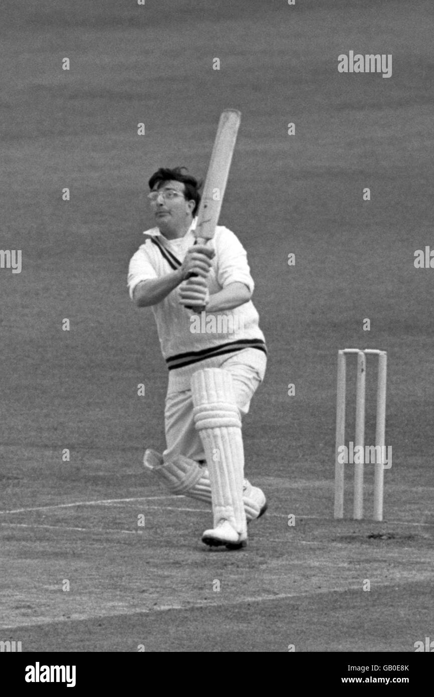 Cricket - Middlesex v Nottingham - Lords. Brian Wells skies a ball from Alan Edward Moss which was caught by Robert Arthur White after Wells made 10. Stock Photo