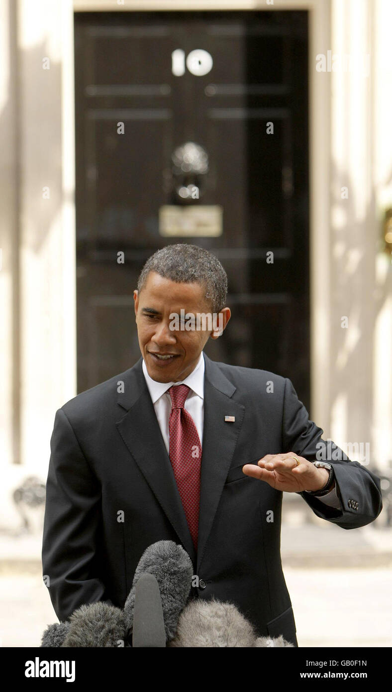 US senator Barack Obama talks to the media outside 10 Downing Street, London. Stock Photo