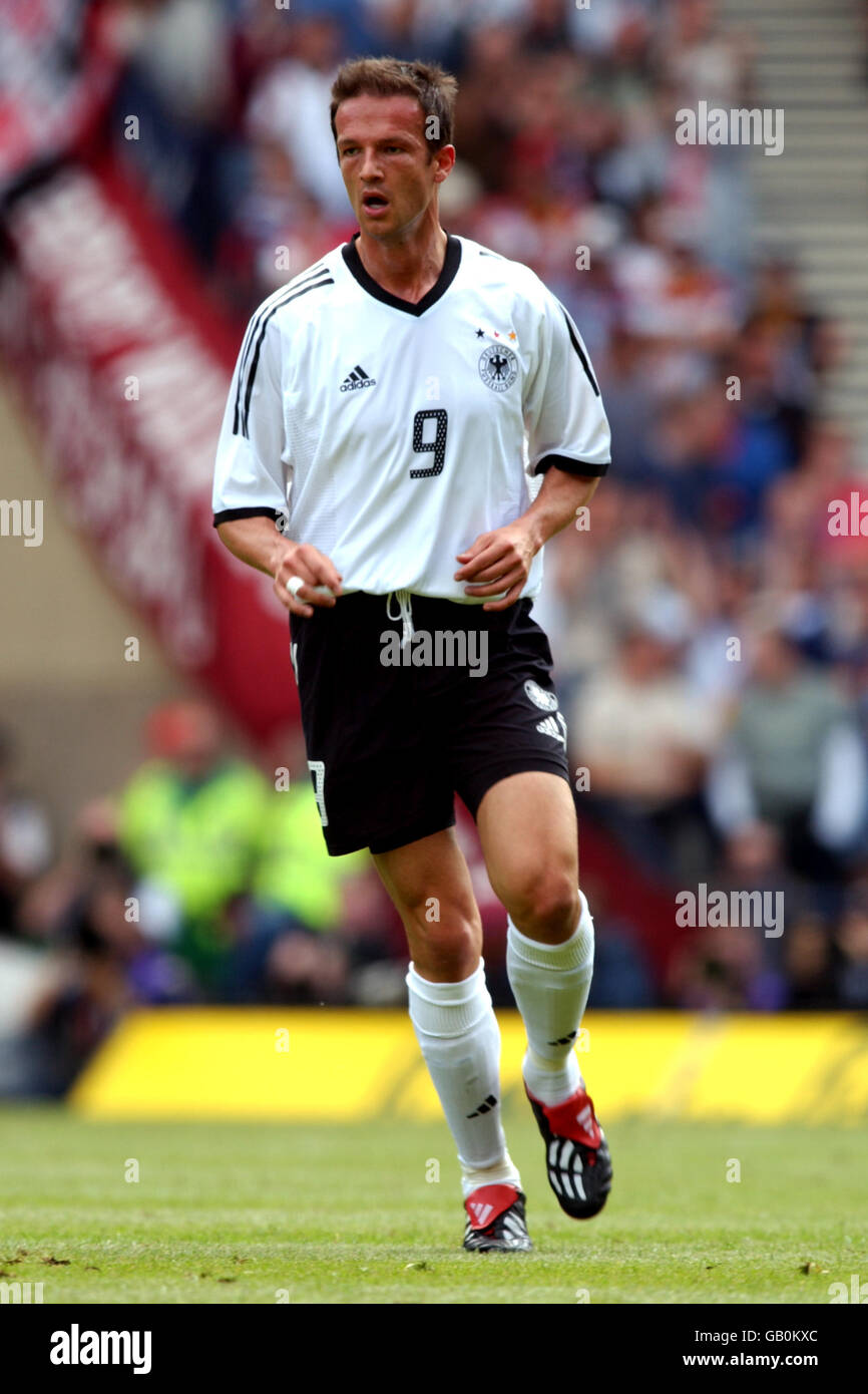 Soccer European Championships 2004 Qualifying Group Five Scotland