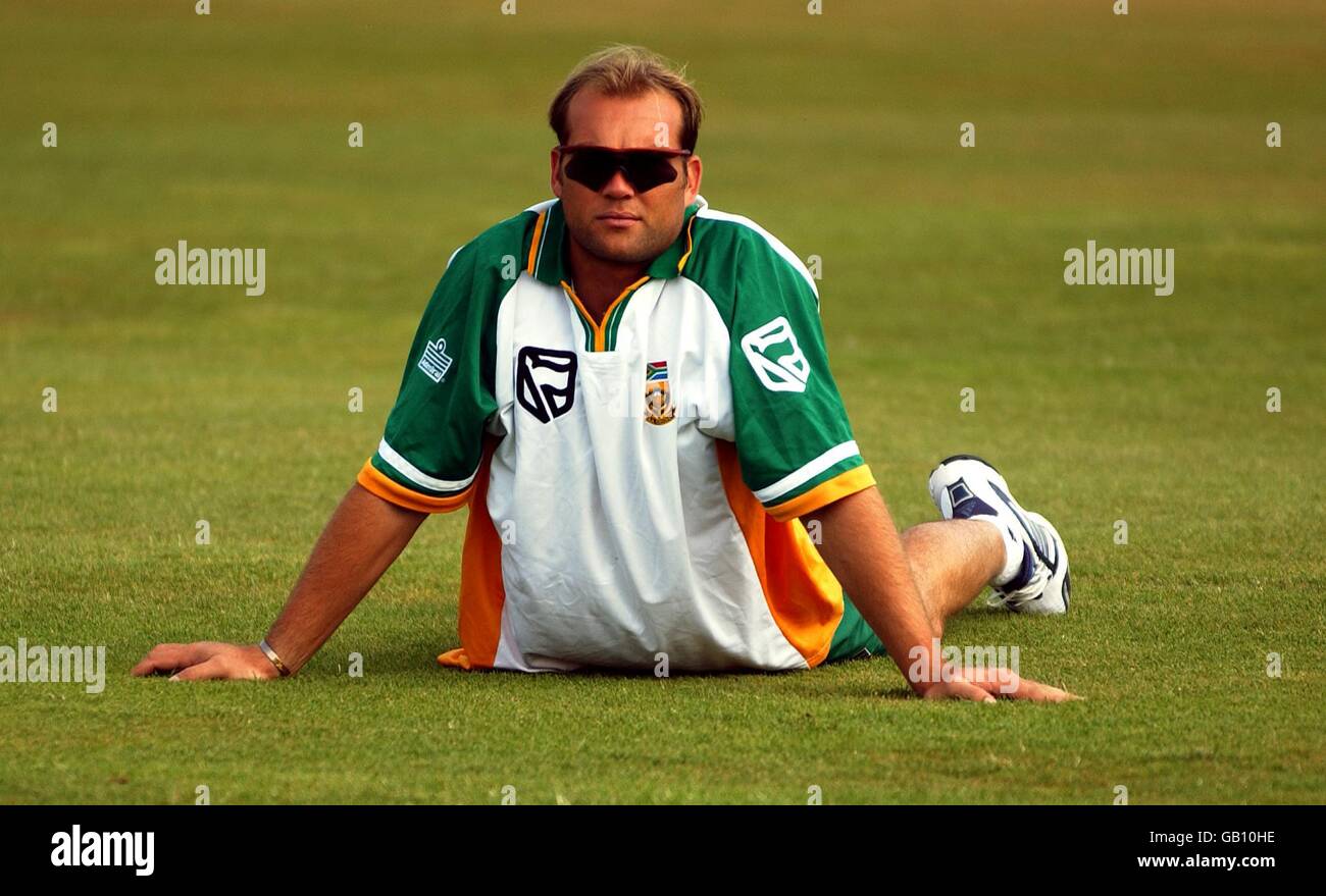 South African batsman Jacques Kallis warms up before the game before hitting his second century in 2 days Stock Photo