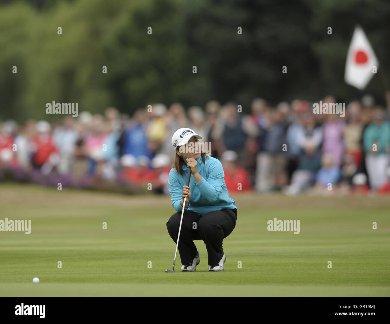 Japan's Yuri Fudoh line sup her putt on the 18th green during Round Four of  the Ricoh Women's British Open at Sunningdale Golf Club, Berkshire Stock  Photo - Alamy