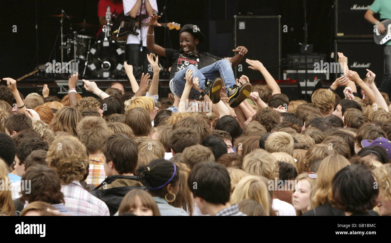 The crowd watching the Converse Stage during the Underage Festival - a  music festival specially for kids aged 18 and under - at Victoria Park in  Hackney, east London Stock Photo - Alamy