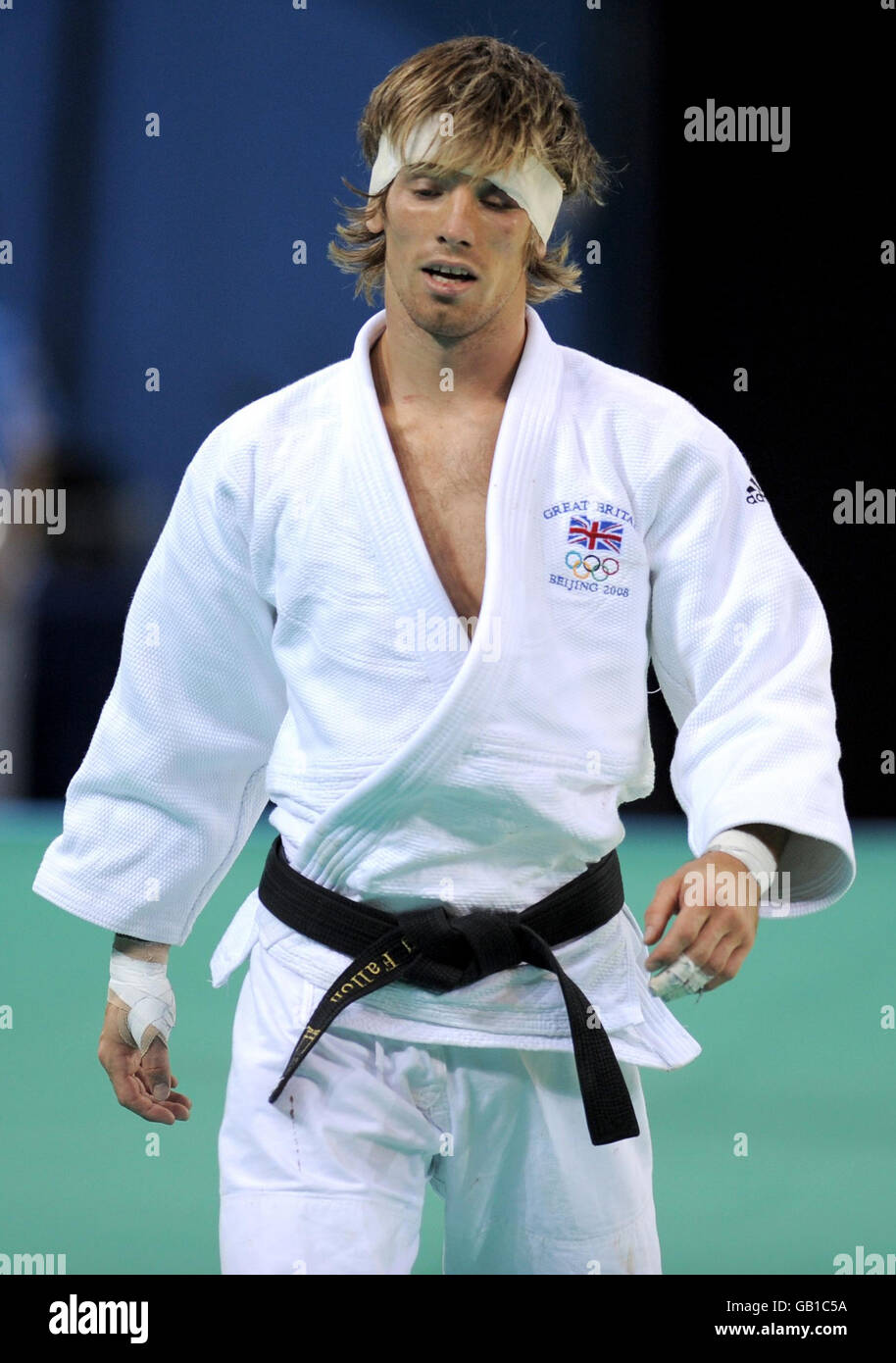 Great Britain's Craig Fallon reacts after losing to Israel's Gal ...