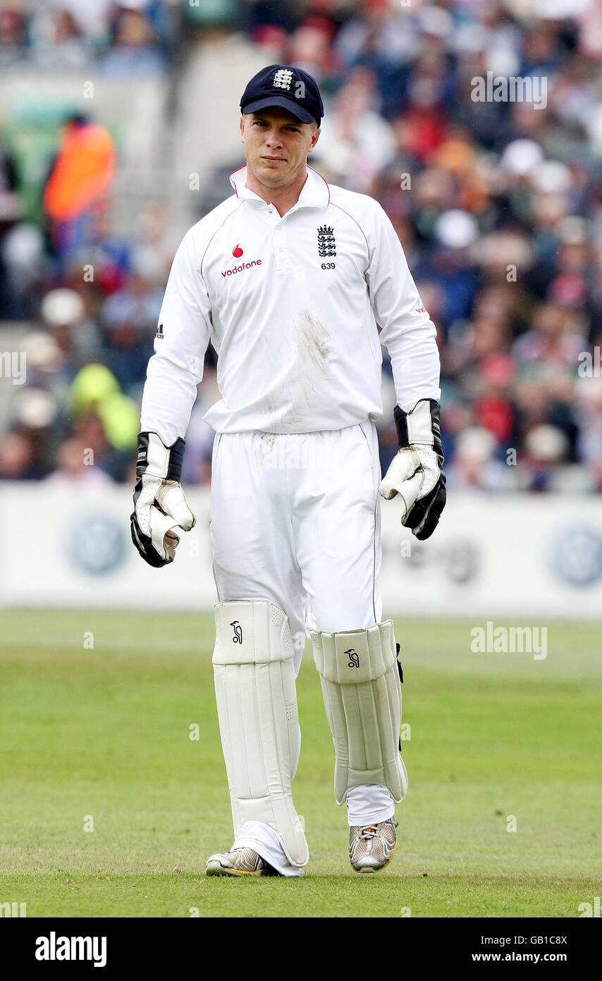 Cricket - npower Fourth Test - Day Three - England v South Africa - The Brit Oval. England's wicketkeeper Tim Ambrose during the Fourth Test at The Oval in London. Stock Photo