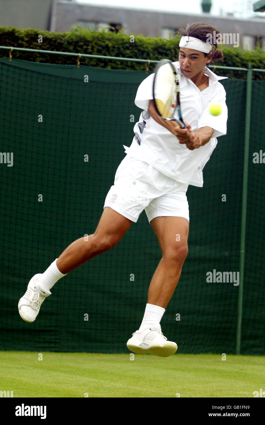 Tennis - Wimbledon 2003 - Men's Second Round - Lee Childs v Rafael Nadal  Stock Photo - Alamy