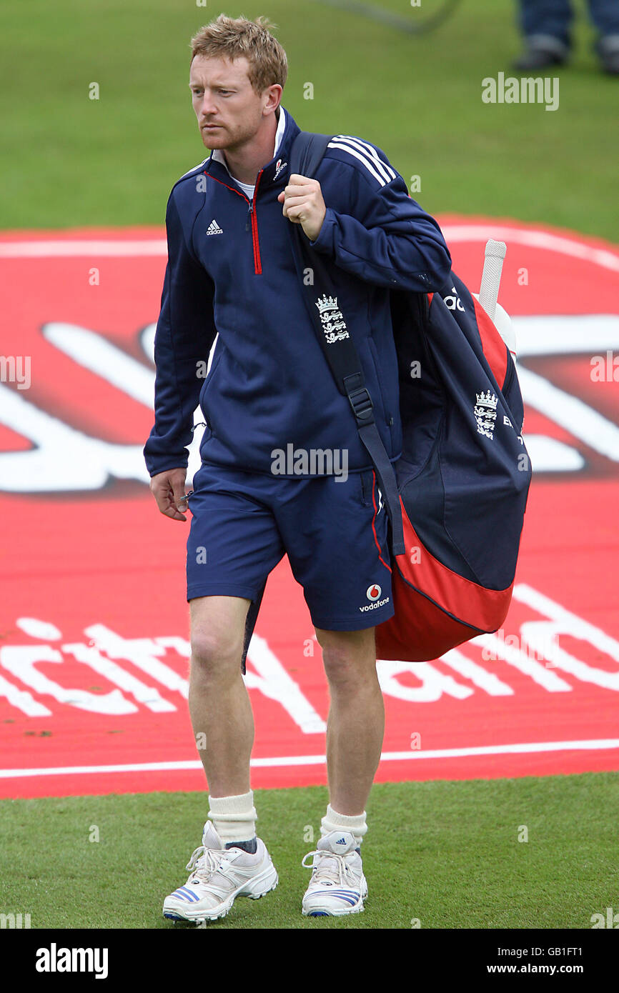 England's Paul Collingwood, dropped from the side for the second test, walks off the field of play with his kit bag Stock Photo