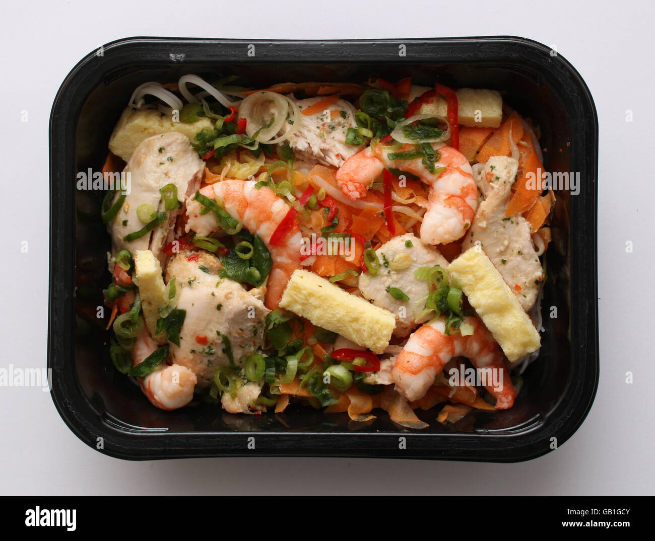 https://c8.alamy.com/comp/GB1GCY/ready-meals-singapore-noodles-a-marks-and-spencer-ready-meal-GB1GCY.jpg