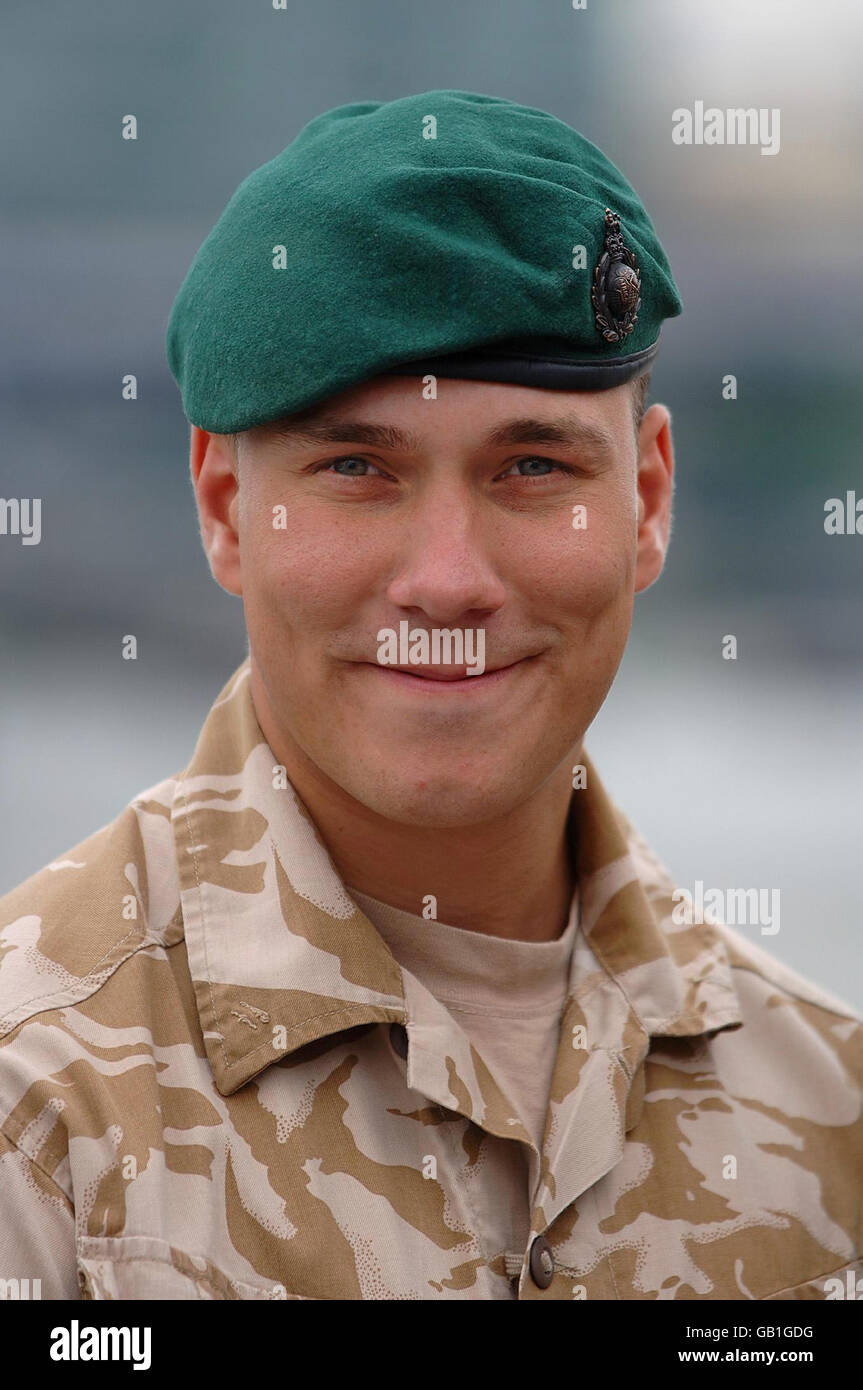 Marine gets the George Cross Stock Photo - Alamy