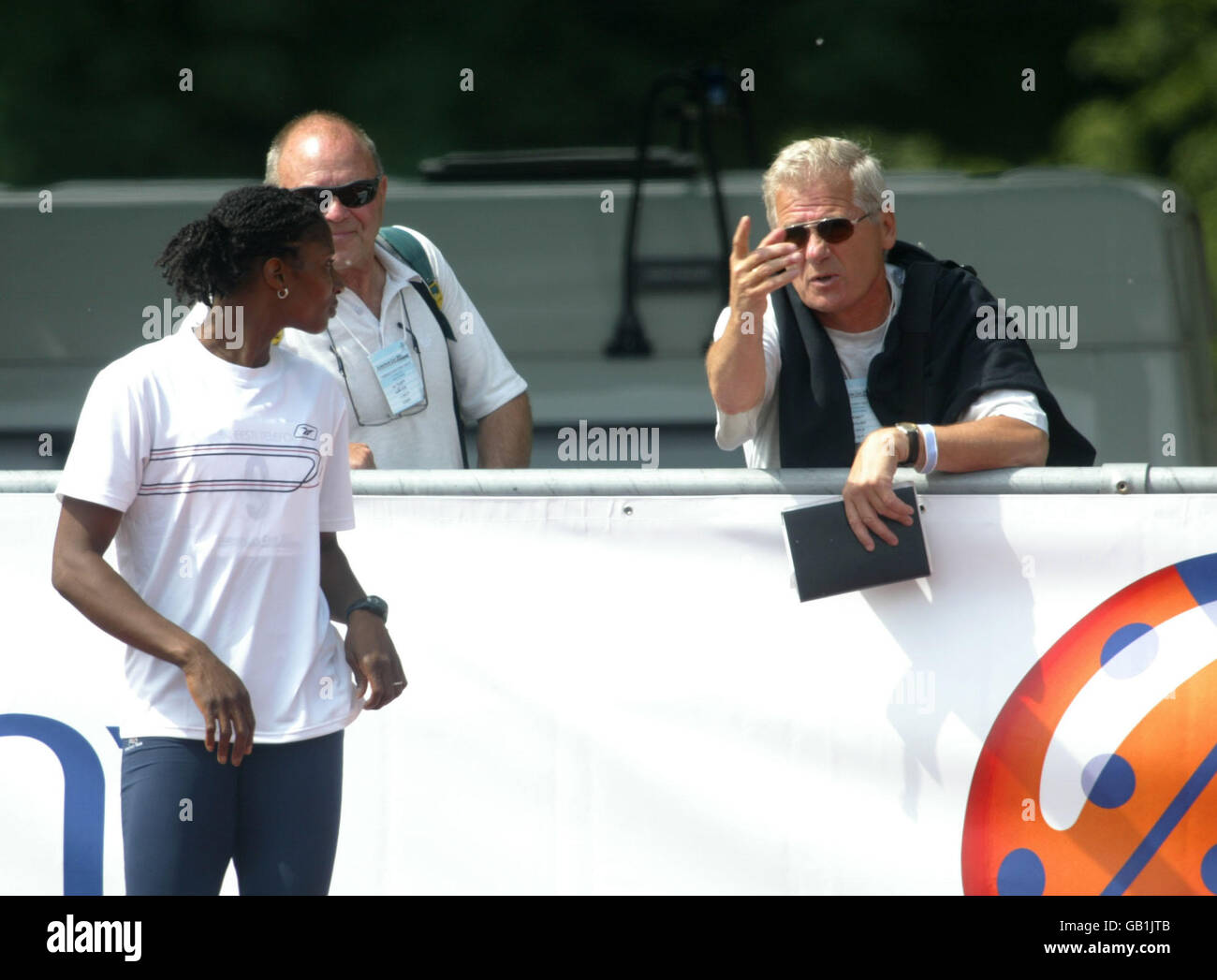 Athletics - European Cup Combined Events - First League. Denise Lewis chats to her coach Ekkart Arbeit (right) before the start of the high jump Stock Photo