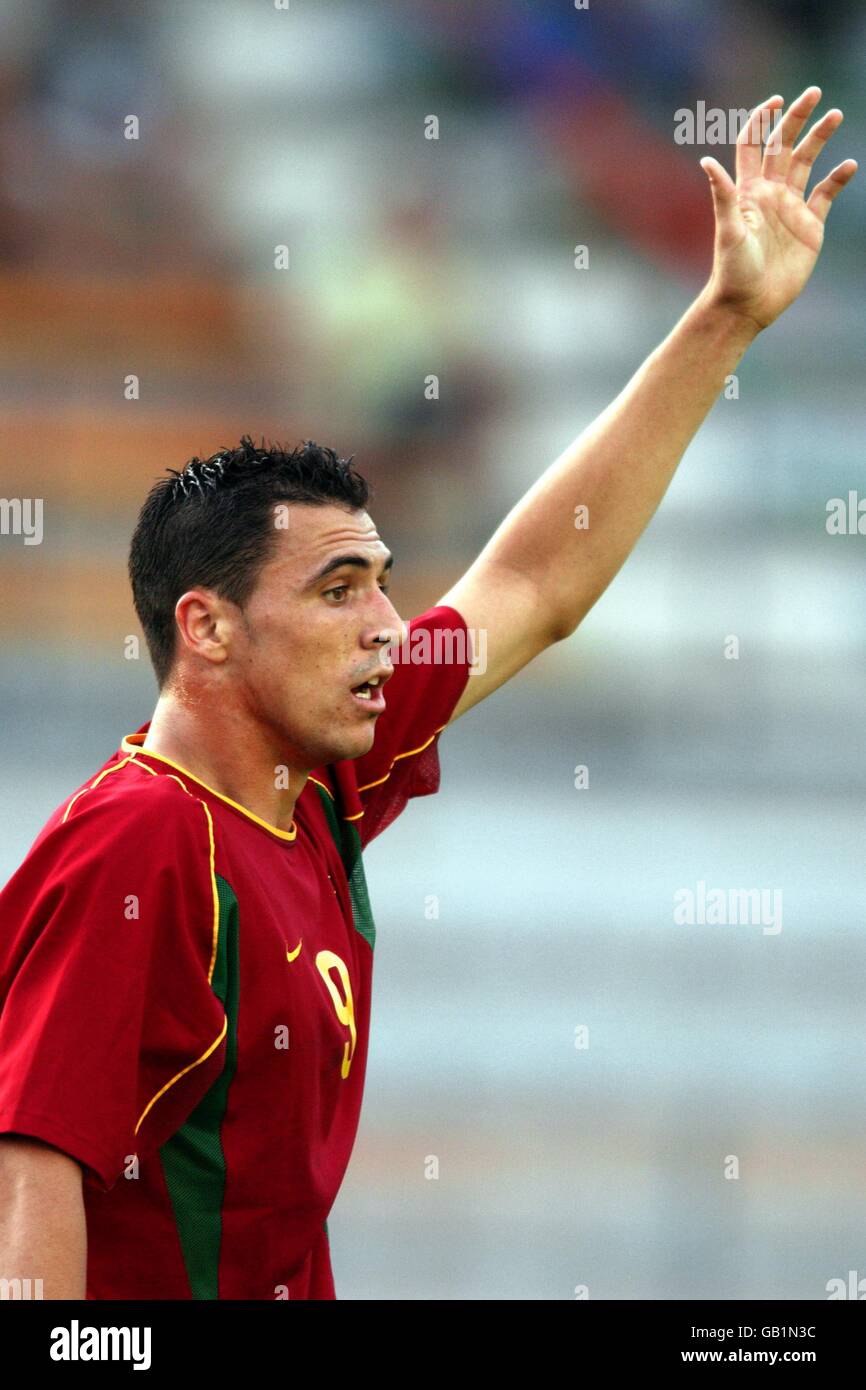 Soccer - Toulon Under 21 Tournament - Argentina v Portugal. Portugal's Hugo Almeida calls for the ball Stock Photo