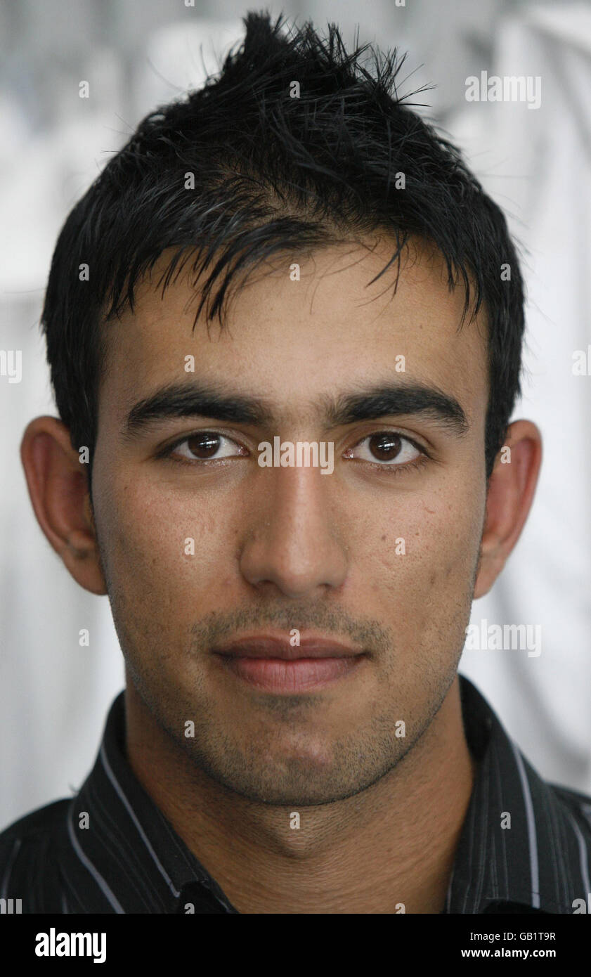 Fleeing Afghan teenager lands place at Oxford Stock Photo