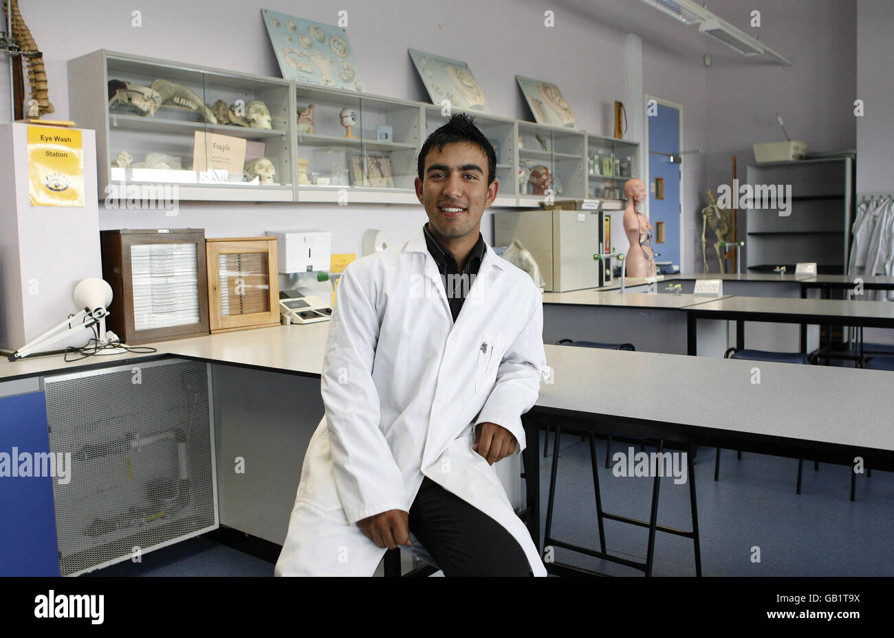 Fleeing Afghan teenager lands place at Oxford Stock Photo