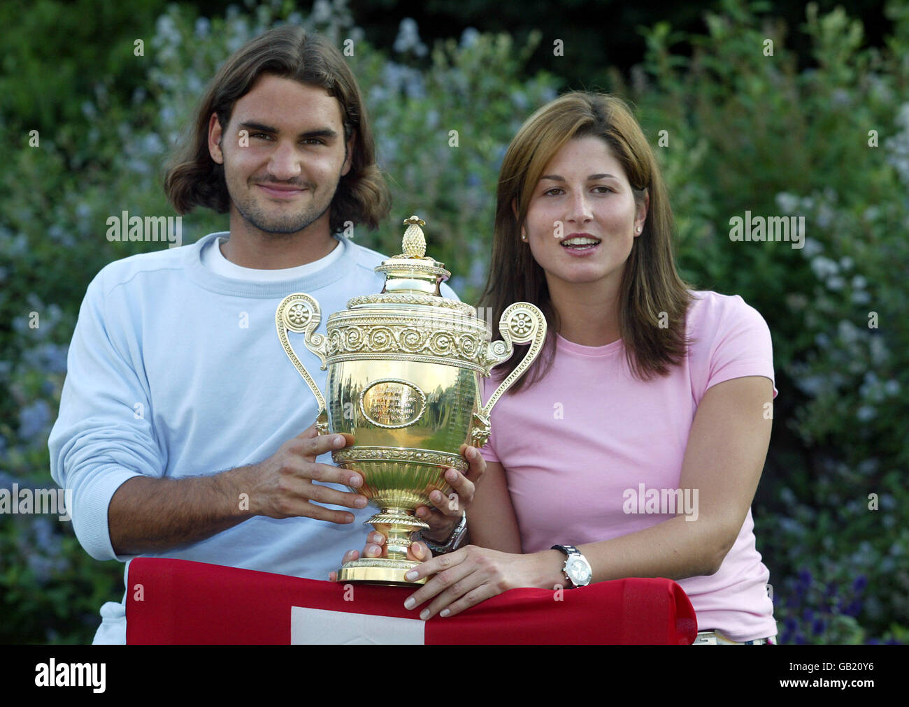 Tennis - Wimbledon 2003 - Men's Final - Mark Philippoussis v Roger Federer  Stock Photo - Alamy