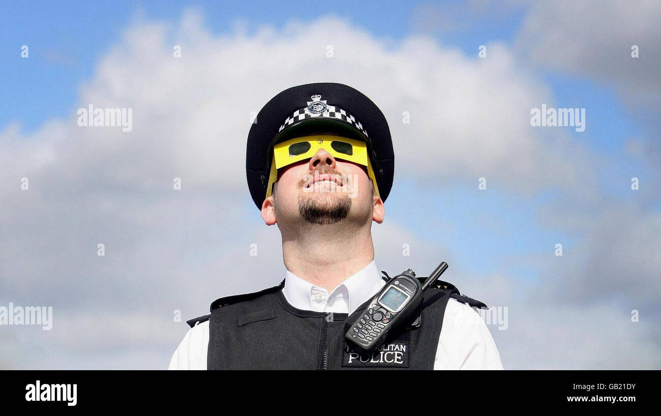 Science Partial Solar Eclipse Hyde Park, London Stock Photo Alamy