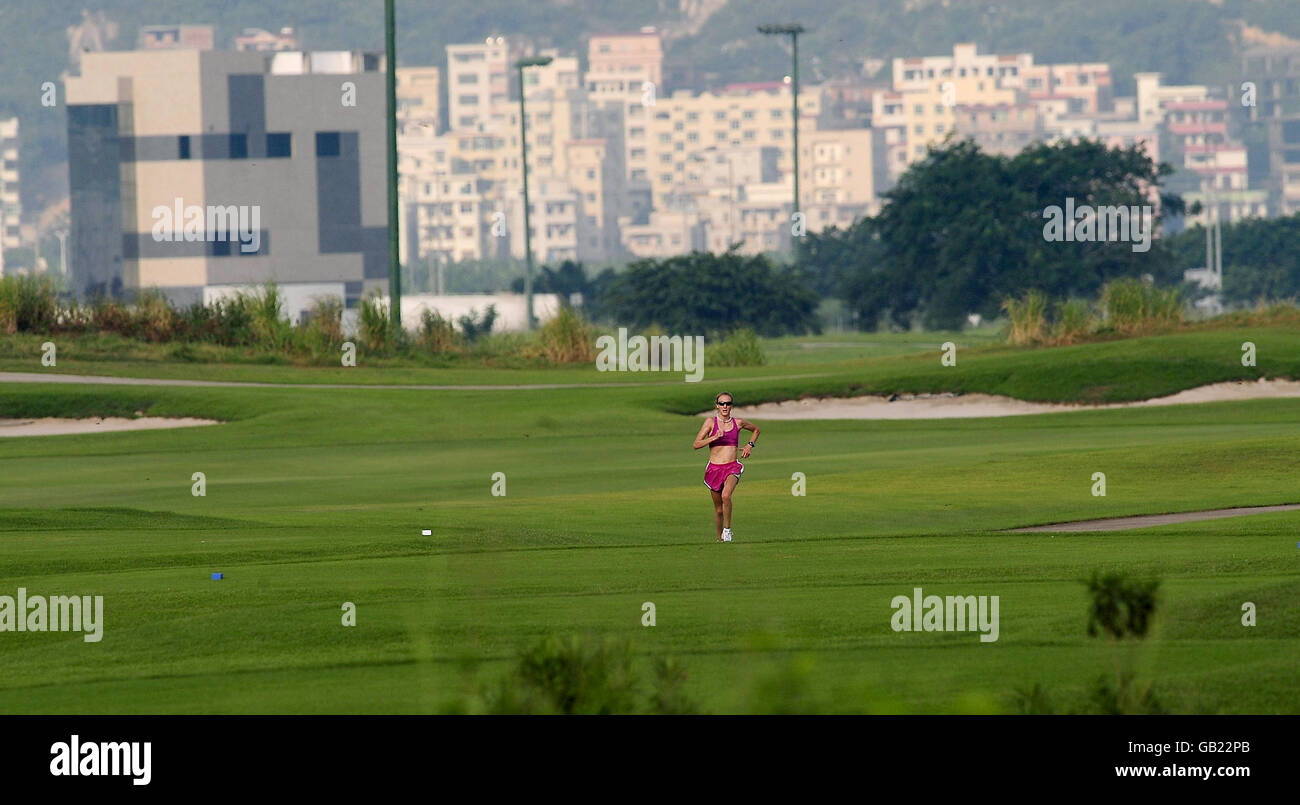 An early start for Great Britain's Paula Radcliffe who only arrived in
