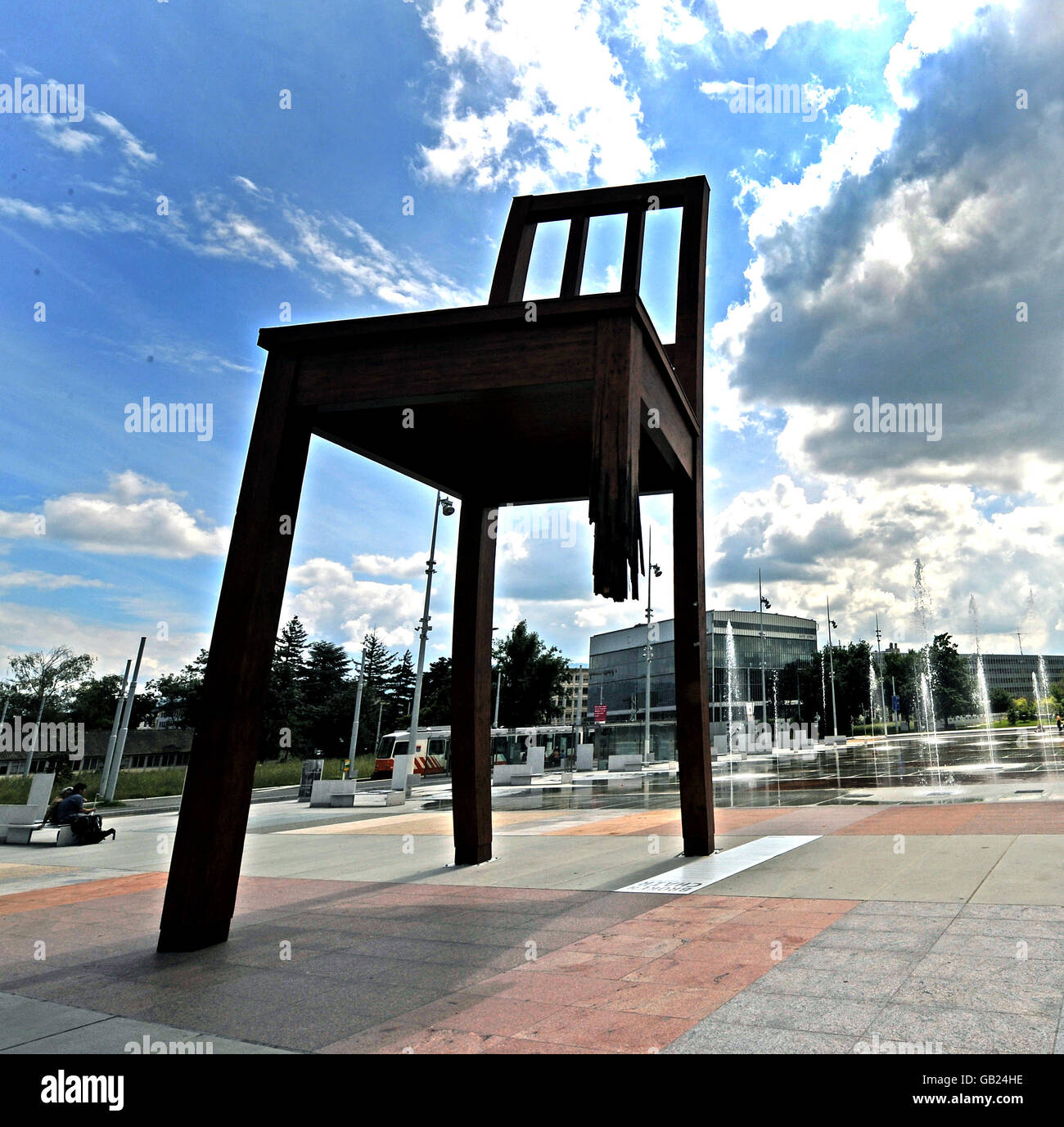 General view of the sculpture Broken Chair by Daniel Berset, situated
