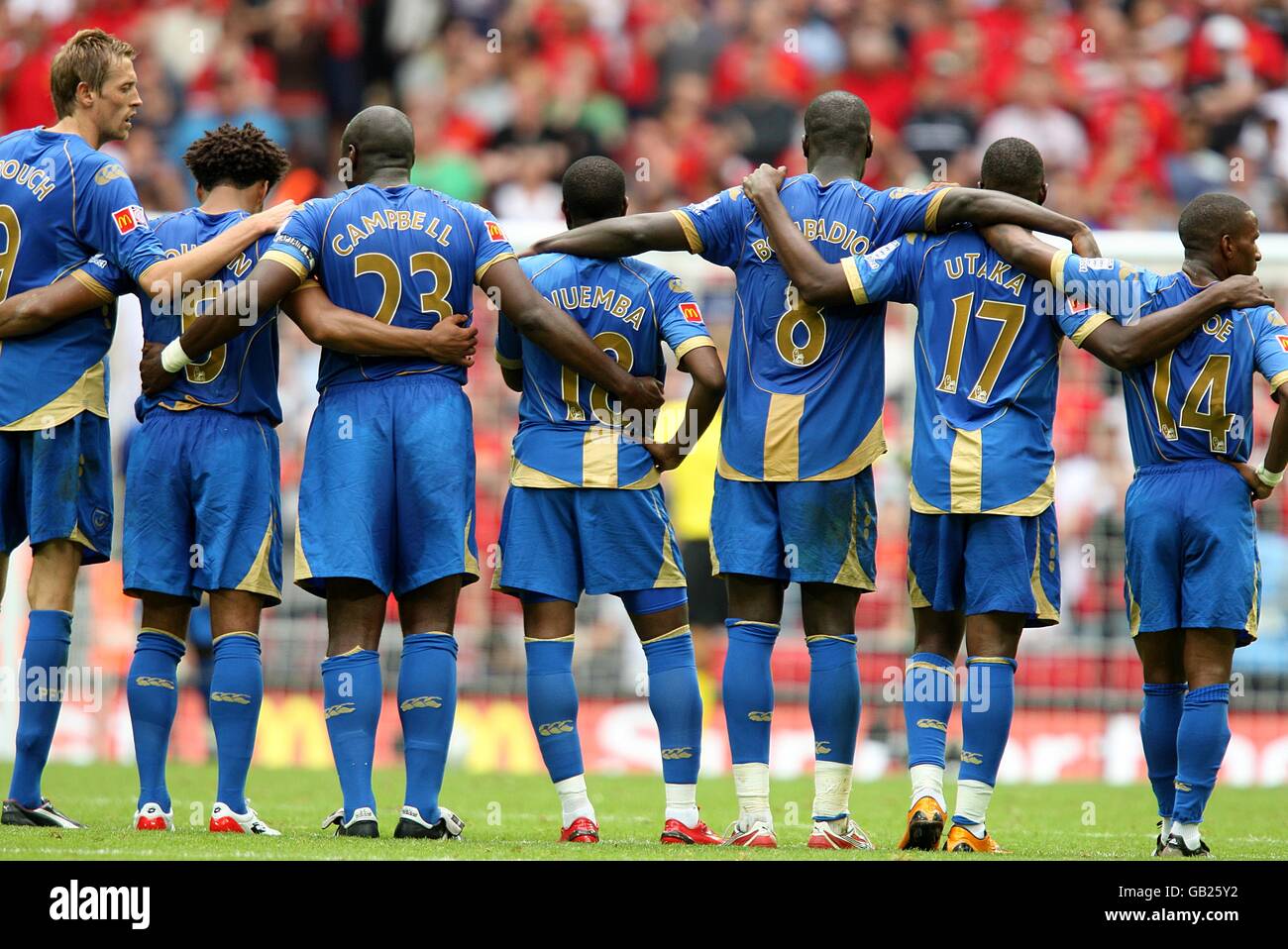 Soccer - Community Shield - Portsmouth v Manchester United - Wembley Stadium. Portsmouth players stand during the penalty shootout Stock Photo