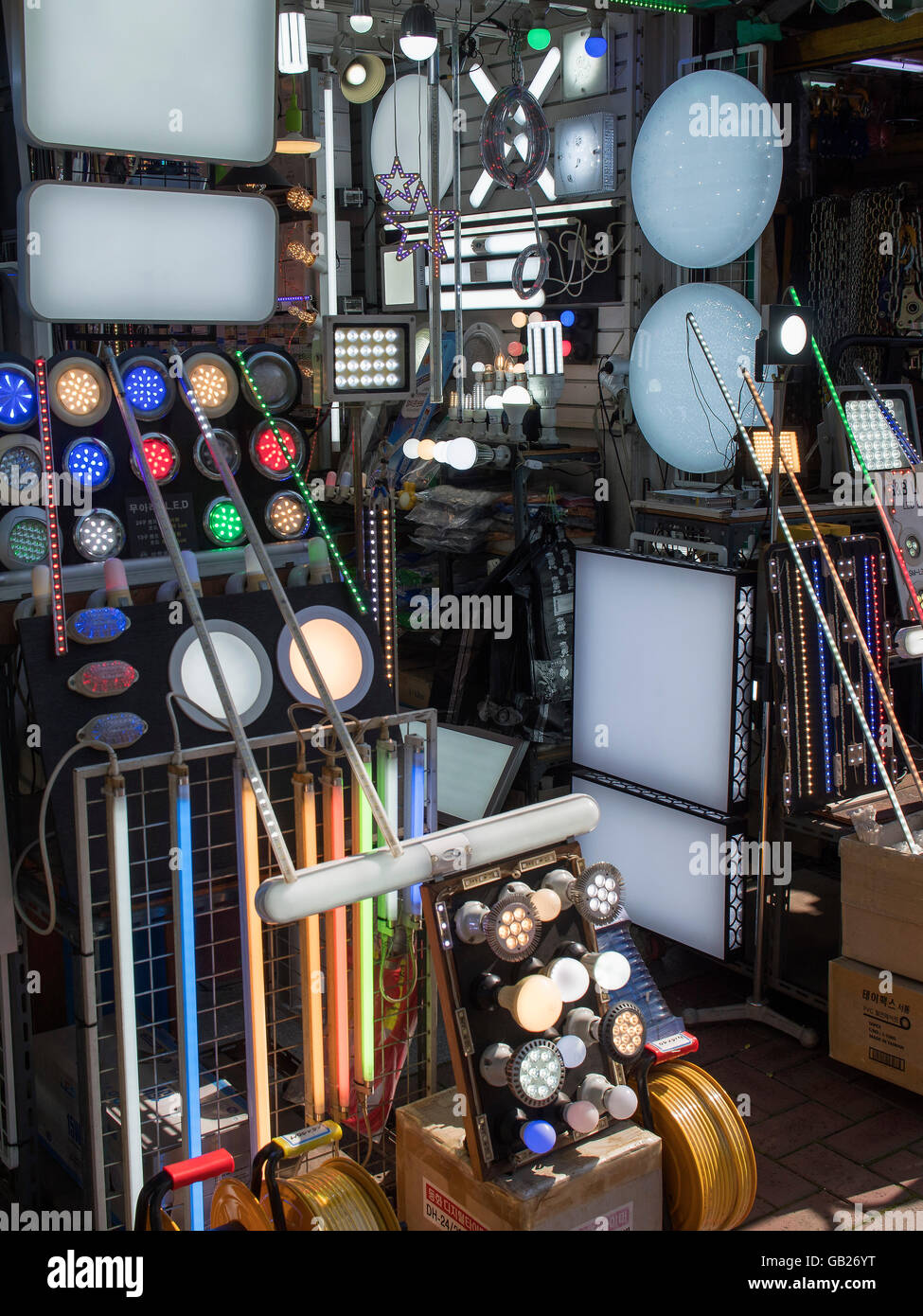 lamp shop on Cheonggyecheon-ro in Insadong Quarters, Seoul, South Korea, Asia Stock Photo