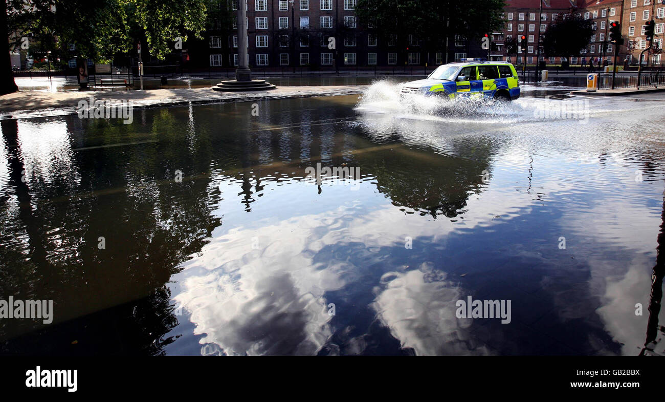 London burst water main Stock Photo Alamy