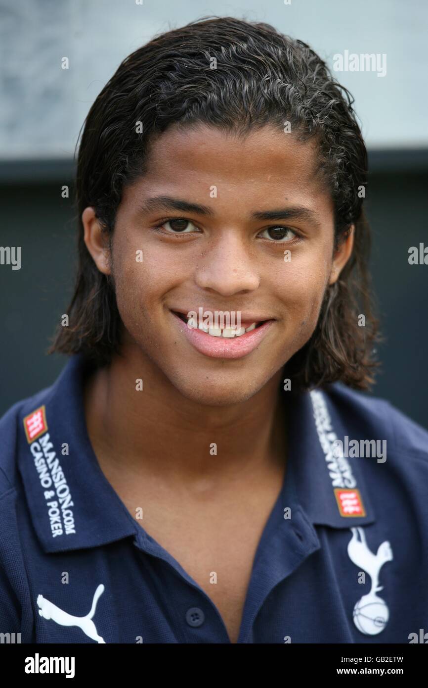 Tottenham Hotspur's new signing Giovani Dos Santos during the game ...