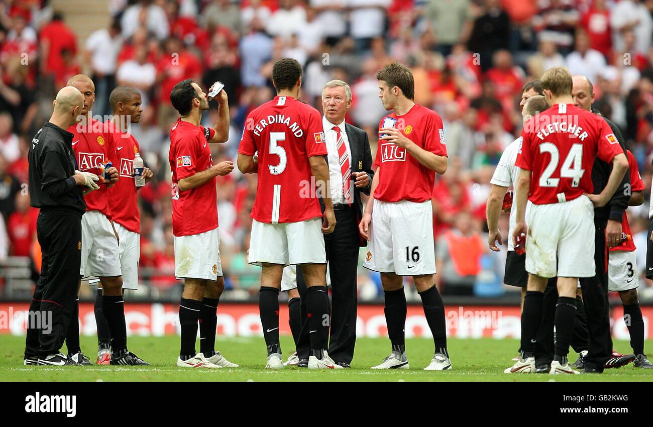 Soccer - Community Shield - Portsmouth v Manchester United - Wembley Stadium Stock Photo