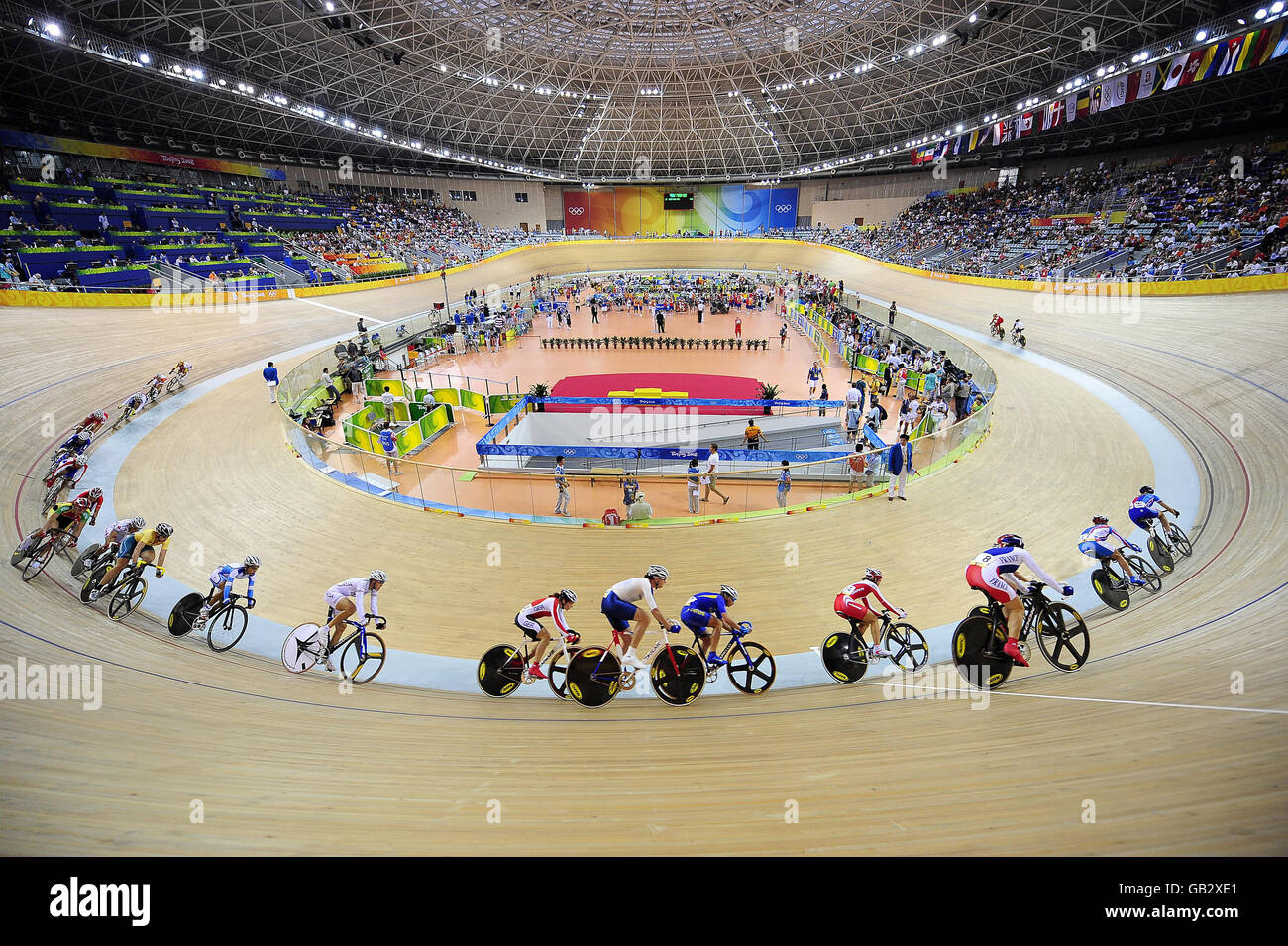 Great Britain's Rebecca Romero (centre) during the Women's Points Race at The Laoshan Velodrome during the 2008 Beijing Olympic Games in China. Stock Photo
