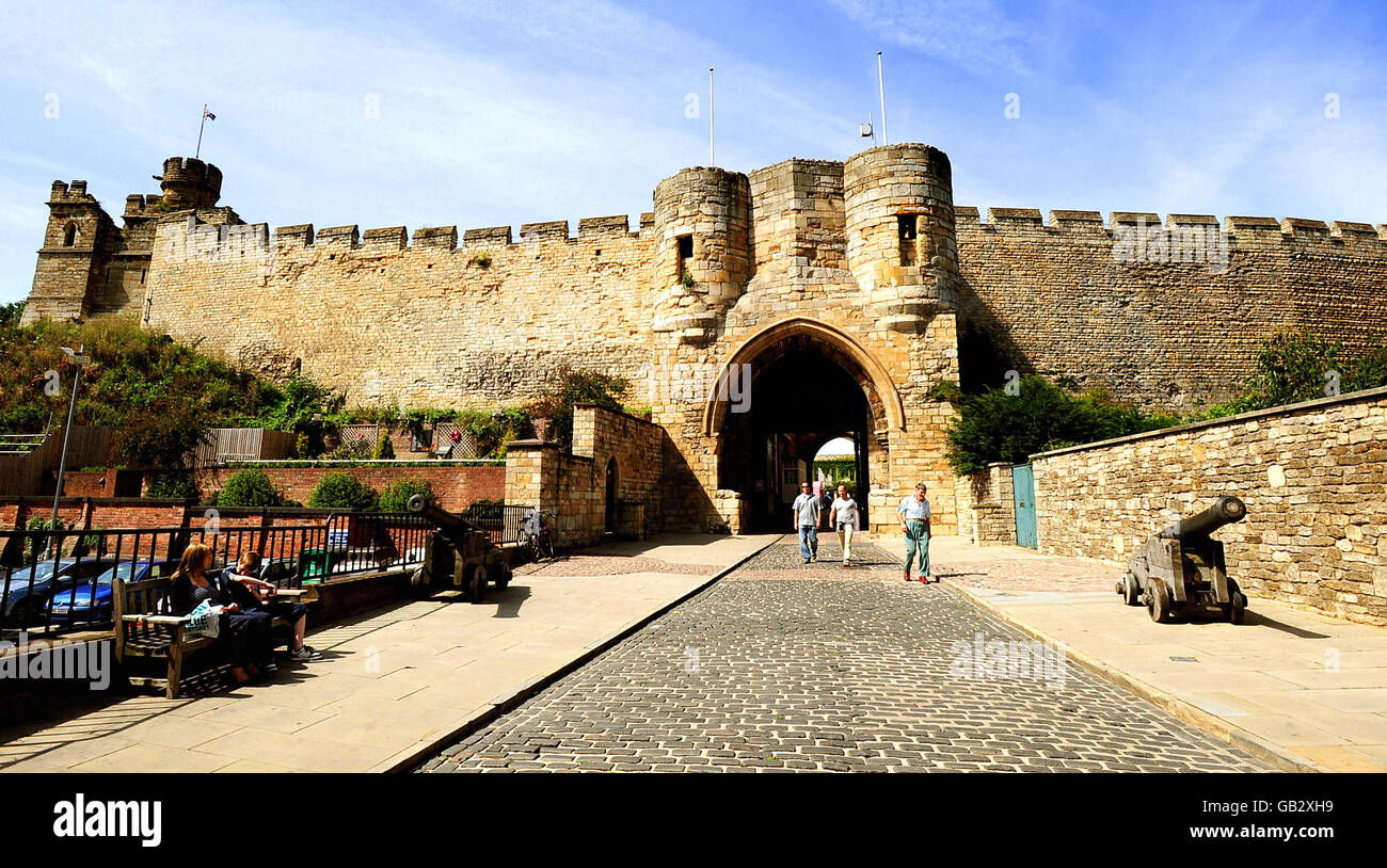 Lincoln castle britaincollectionviewsengland england views uk united ...