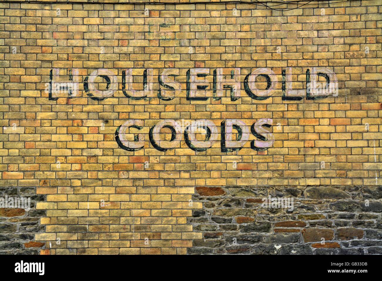 Wall advertisement hi-res stock photography and images - Alamy