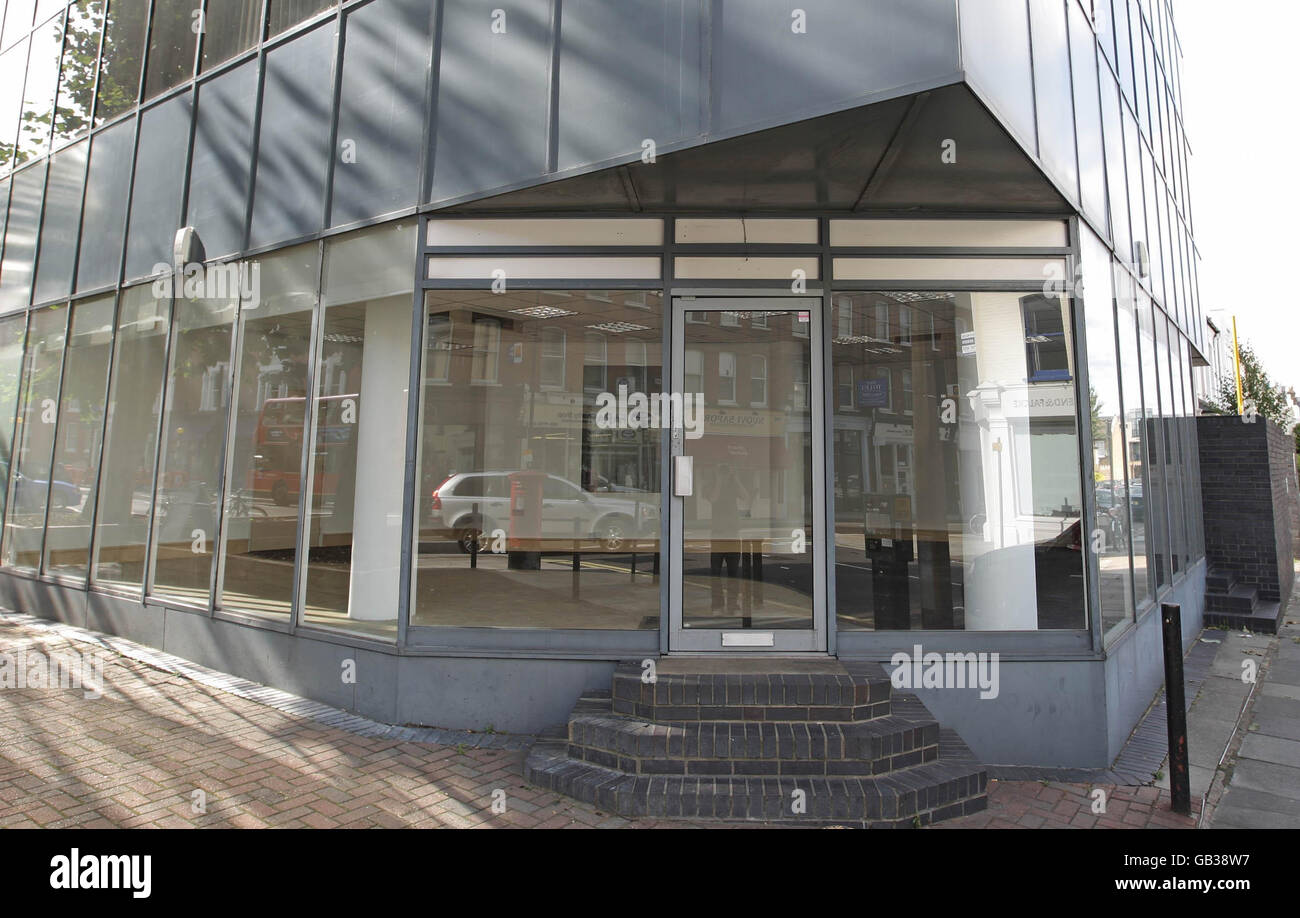 General View Of The Former Offices Of Estate Agents Felicity J Lord 100 New King S Road Fulham London Stock Photo Alamy