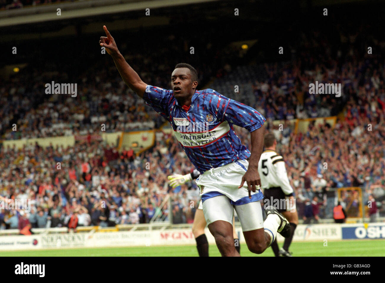 KEVIN FRANCIS, STOCKPORT COUNTY, CELEBRATES SCORING v PORT VALE Stock