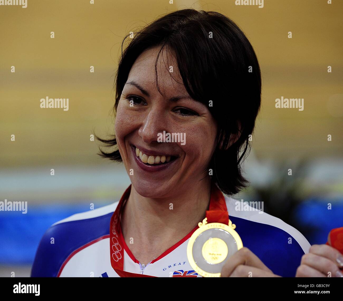 Britain's Rebecca Romero poses with her gold medal for the women's individual persuit and at the Laoshan Velodrome in Beijing, China during the 2008 Beijing Olympic Games. Stock Photo