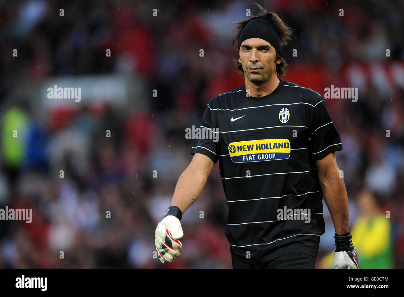 Buffon half length mid top football hi-res stock photography and