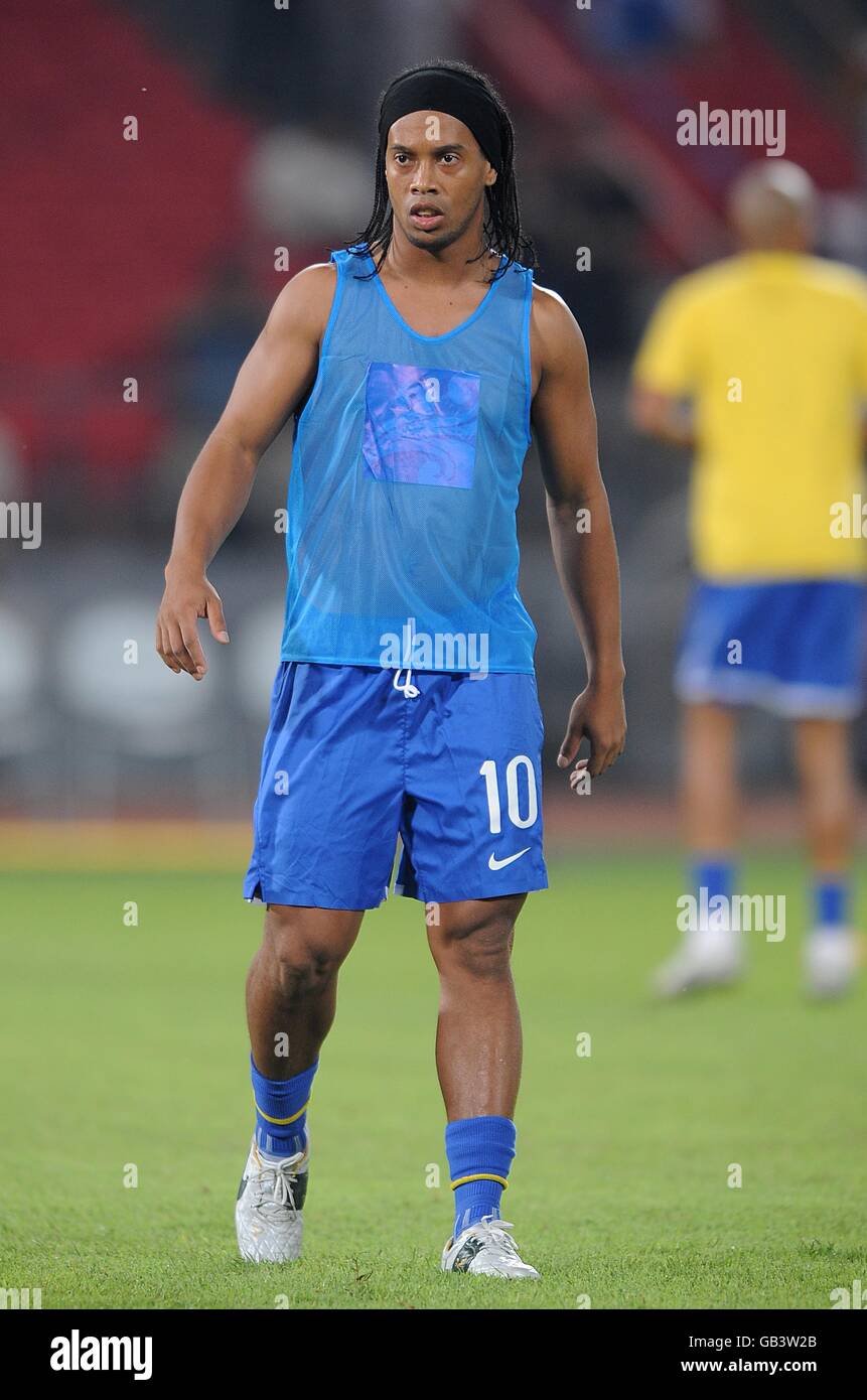 Ronaldinho brazil games hi-res stock photography and images Ronaldinho brazil games hi-res stock photography and images