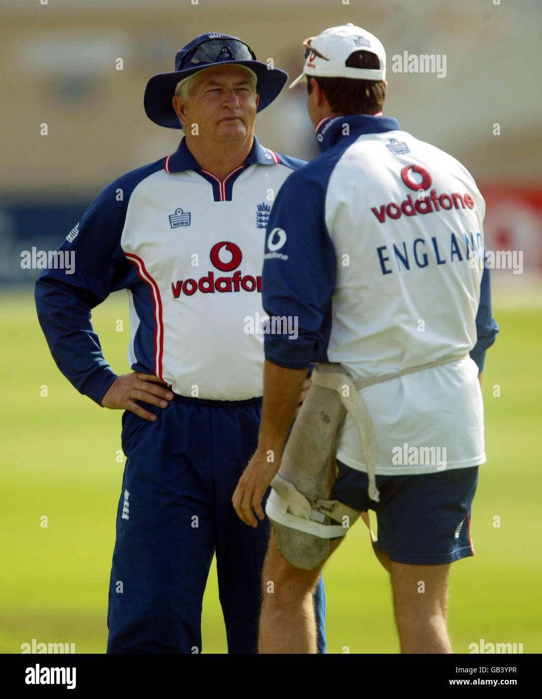 England's Duncan Fletcher chats to captain Michael Vaughan at todays nets session prior to the series against South Africa Stock Photo