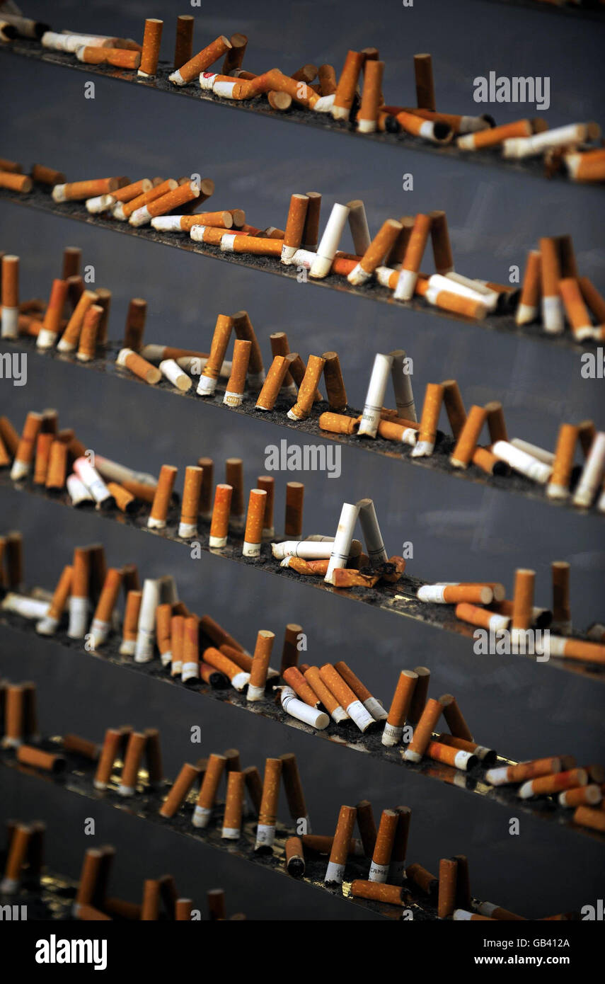 Arts hirst general view gv cigarette cigarettes smoke england manggd hi-res  stock photography and images