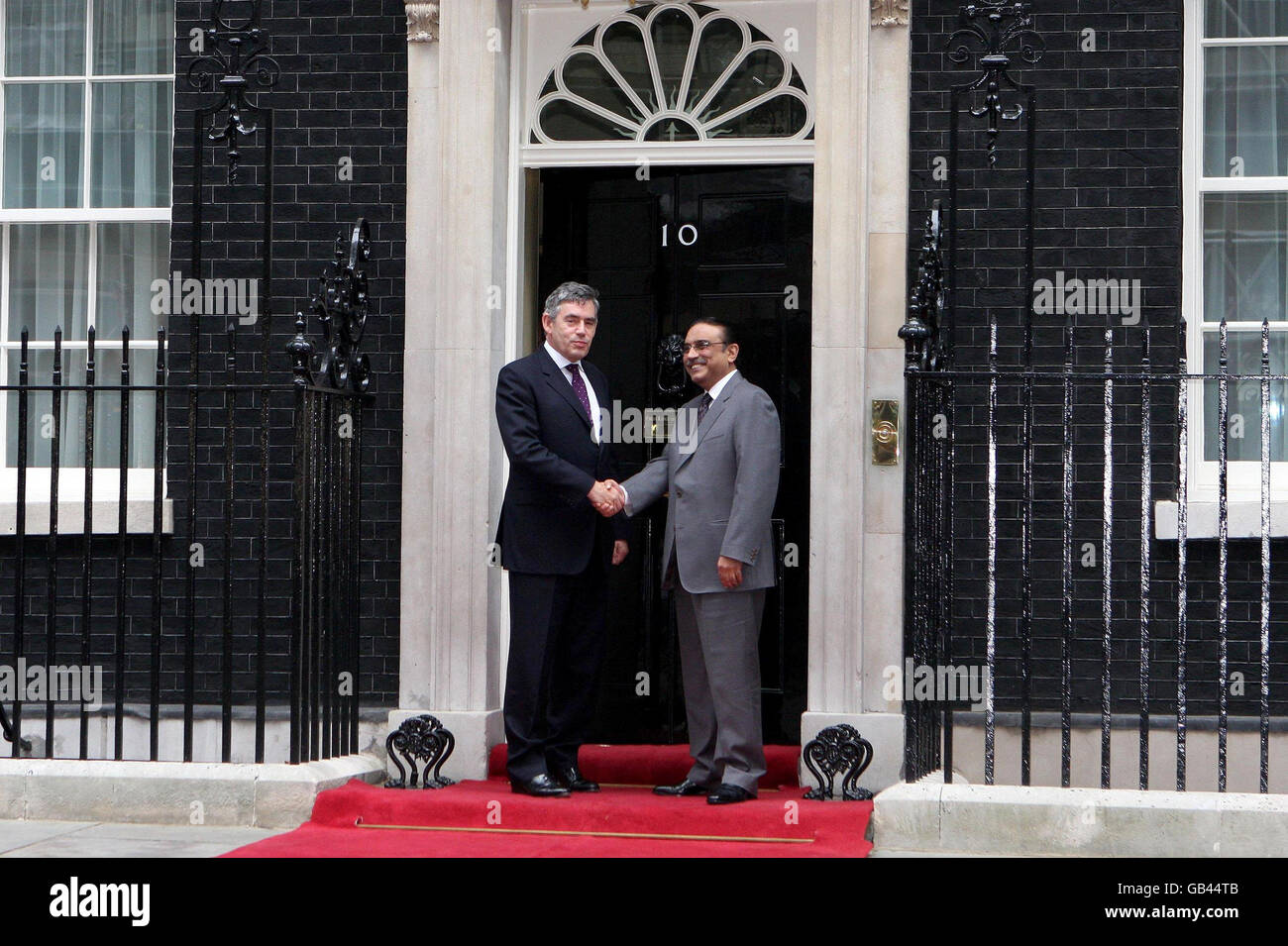 Pakistan President Asif Ali Zardari with British Prime Minister Gordon Brown (left) outside 10 Downing Street, London where they met for talks. Stock Photo