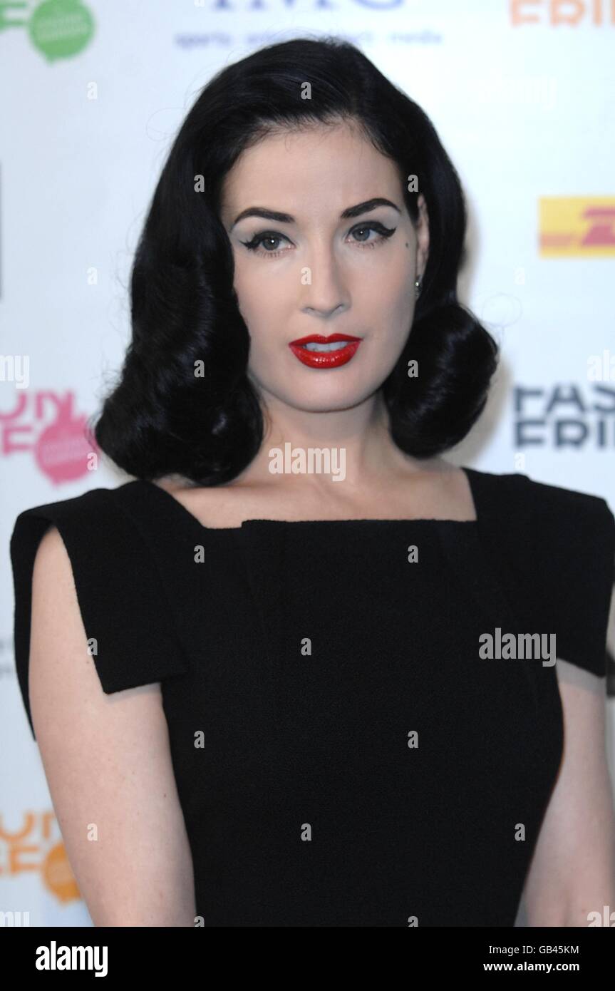 Dita Von Teese during the Fashion Fringe Show at The Flower Cellars, 4-6  Russell Street, WC2 Stock Photo - Alamy