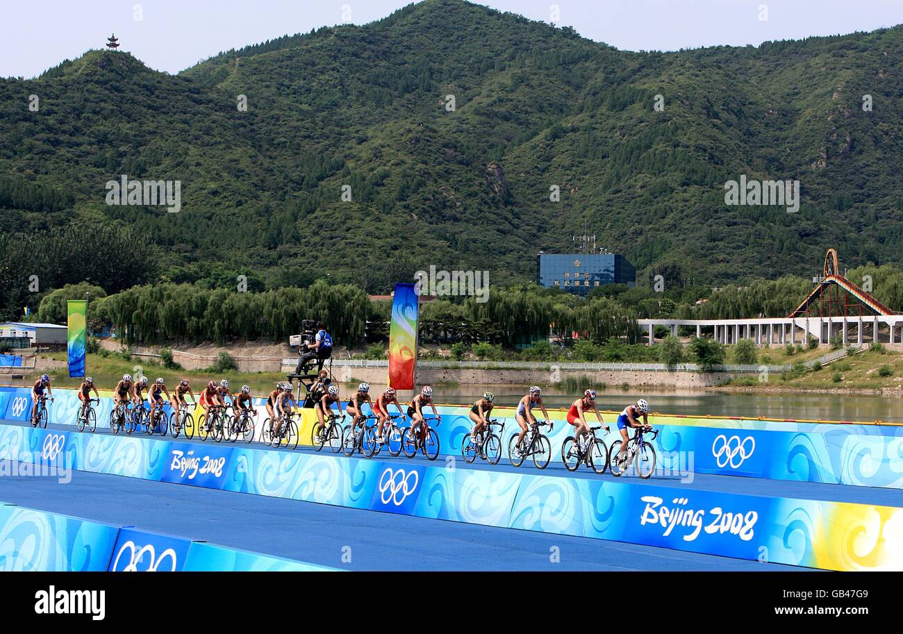 Womens triathlon competitors take hi-res stock photography and images -  Alamy