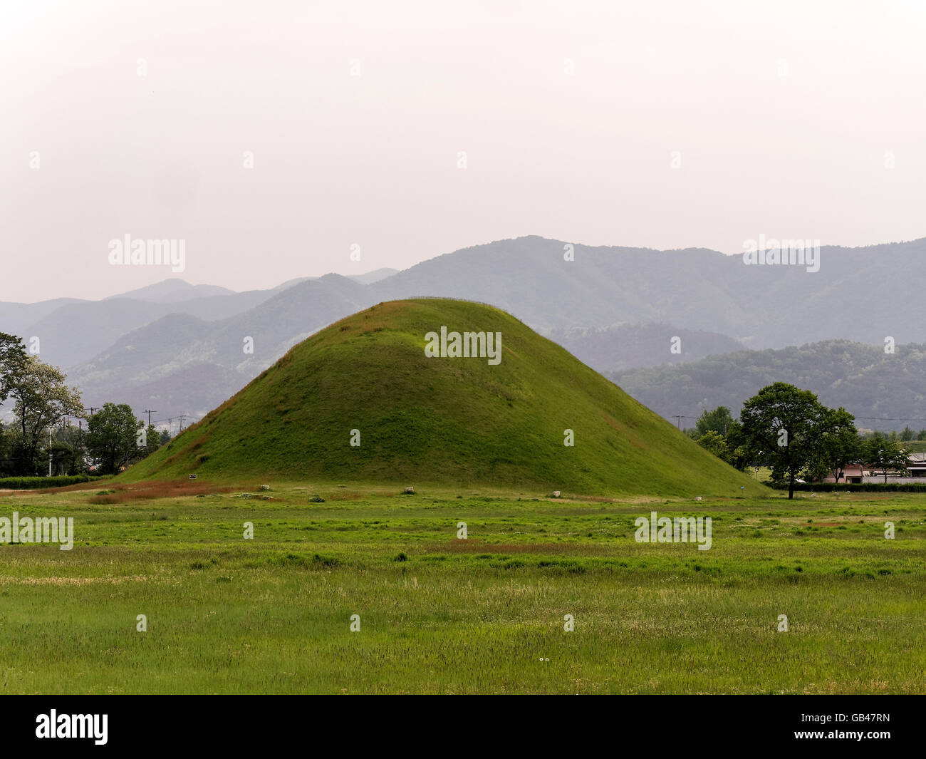 Korean burial mound hires stock photography and images Alamy