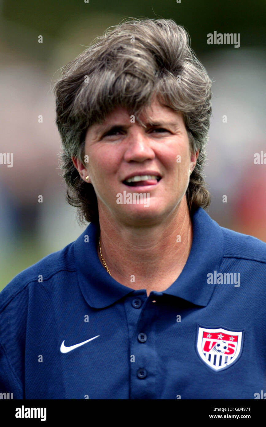 Soccer - Womens International Friendly - USA v Brazil. April Heinrichs, USA head coach Stock Photo