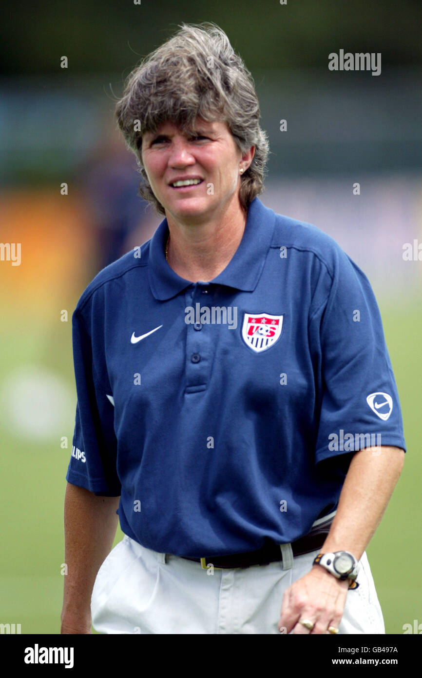 Soccer - Womens International Friendly - USA v Brazil. April Heinrichs, USA head coach Stock Photo