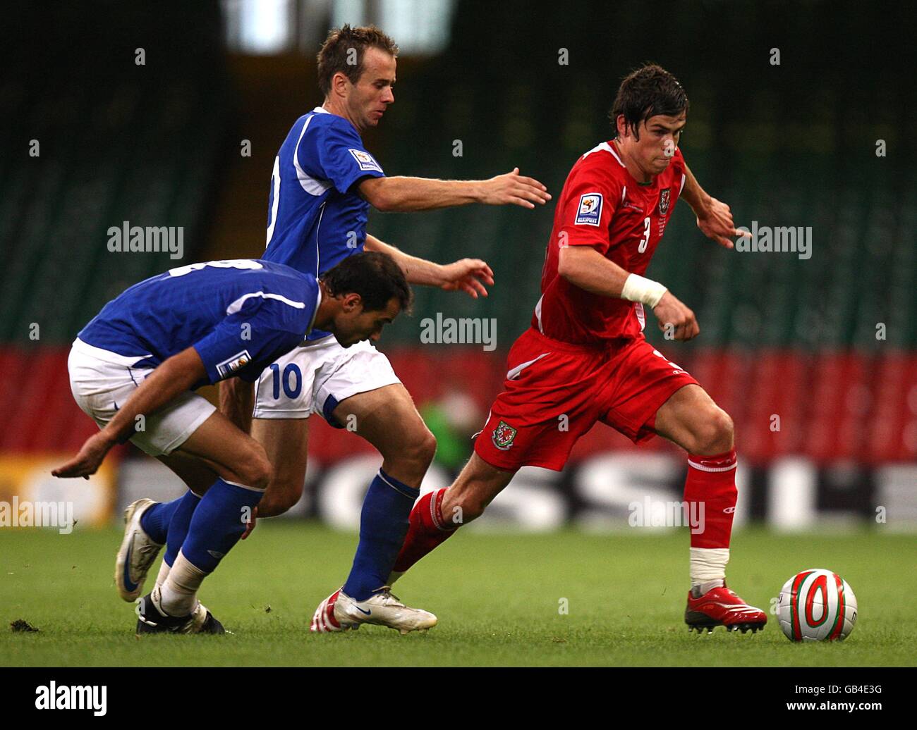 Cristiano Ronaldo fans ask whether Juventus star's ripped six pack is  'photoshopped' in revealing new Instagram photo |, image size:1300x1036